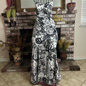 Y2K XSCAPE By Joanna Chen Strapless Mermaid Gown A Black And White Satin Sz 10